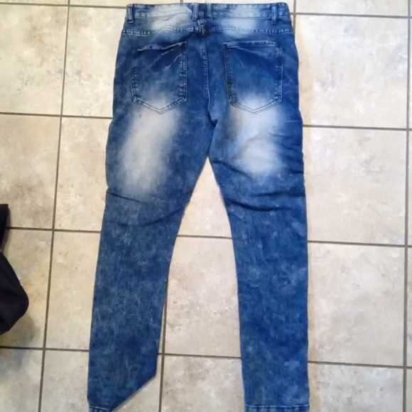 Encrypted men's blue jeans - Picture 2 of 4